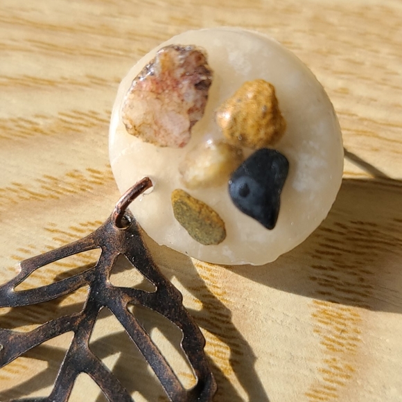 Boho Metal Feather Earrings - Picture 4 of 9